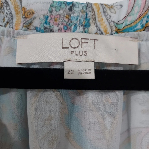 LOFT Plus Multicolored Paisley Print Long Sleeve Tie Neck Blouse in Size 22 - Picture 2 of 13